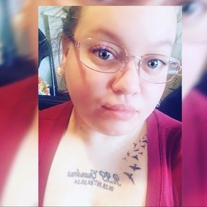 Meet your Posher, Brittney